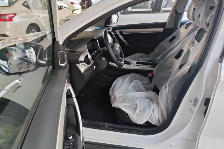 吉利汽车 缤越 2025款 1.5L CVT超能版中控内饰7002