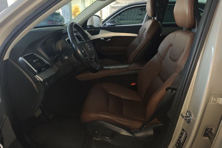 沃尔沃XC90 2018款 T6 智逸版 7座局部细节19