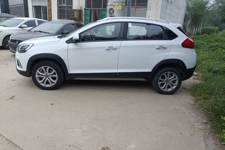 奇瑞 瑞虎3X 2020款 质享版 1.5L 手动豪华版车身外观6005