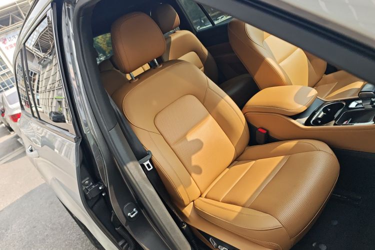 理想汽车 理想ONE 2021款 增程6座版局部细节41