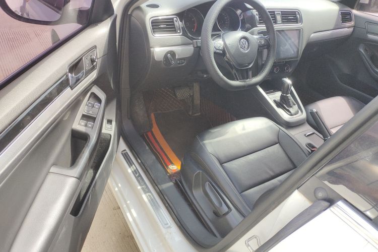 大众 速腾 2018款 280TSI DSG舒适型中控内饰7002