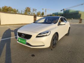 沃尔沃V40 2017款 T3 智逸版