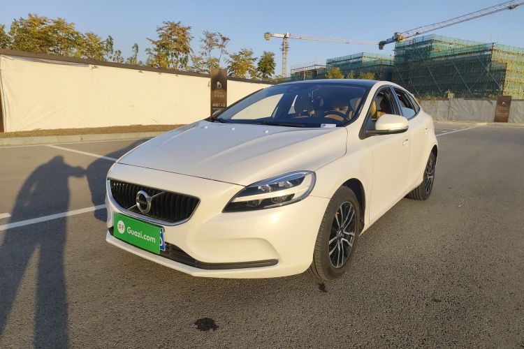 沃尔沃V40 2017款 T3 智逸版车身外观1