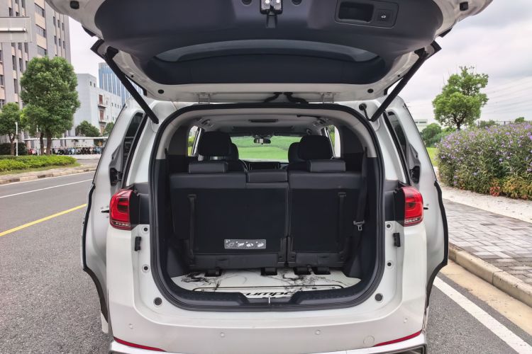 广汽传祺 传祺M8 2023款 领秀系列 390T 豪华版中控内饰7006