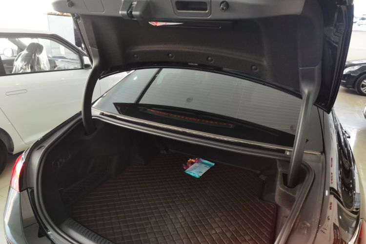 奔驰E级 2025款 E 260 L车身外观6011