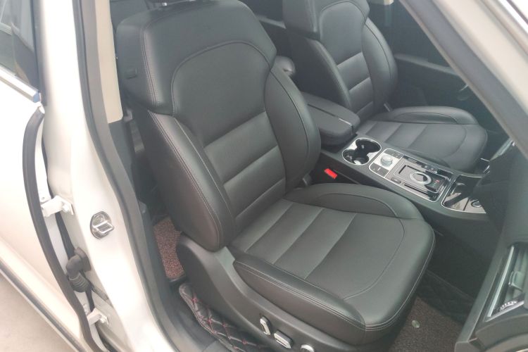 众泰T600 2016款 运动版 2.0T DCT尊贵型局部细节41