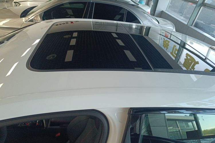 奥迪A4L 2025款 200万辆悦享版 40 TFSI 豪华动感型局部细节57