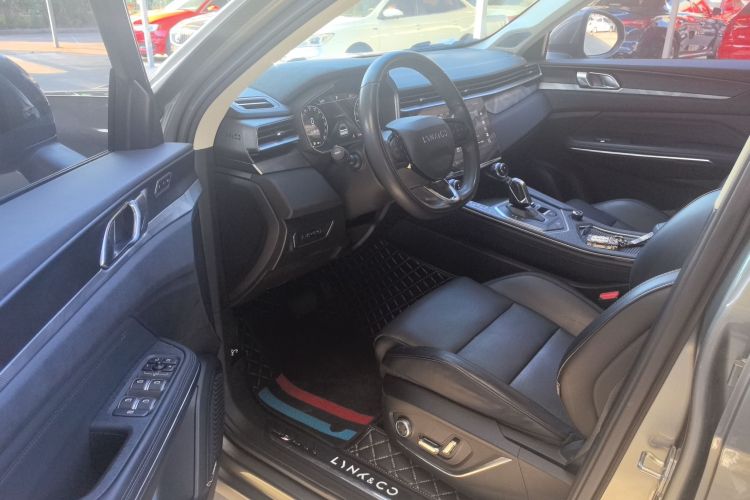 领克01 2021款 2.0TD 两驱型Pro中控内饰7004