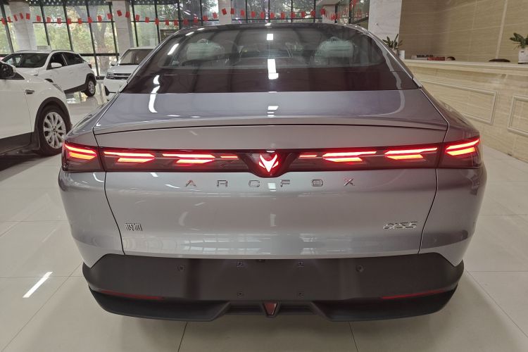 ARCFOX极狐 极狐 阿尔法S5 2025款 改款 560PRO 185kW车身外观6004