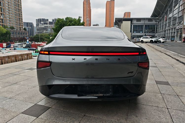 小鹏P7 2020款 670N车身外观6003