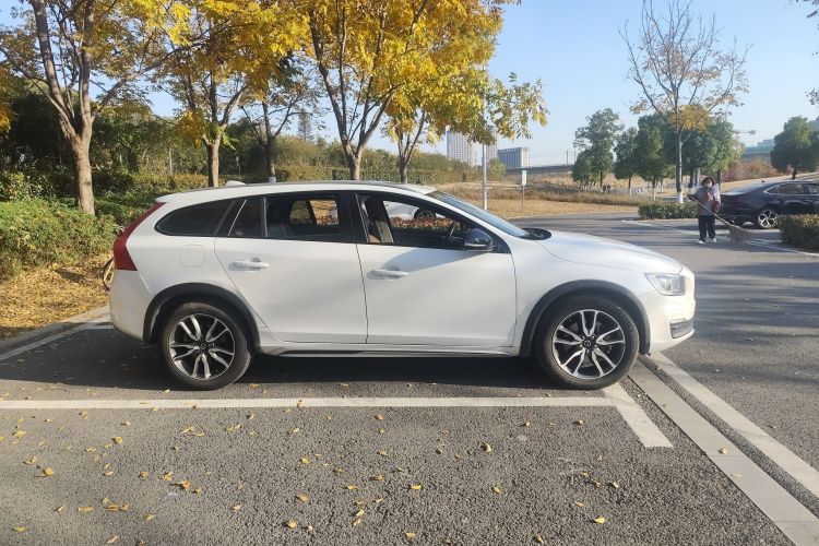 沃尔沃V60 2016款 Cross Country T6 AWD车身外观6004