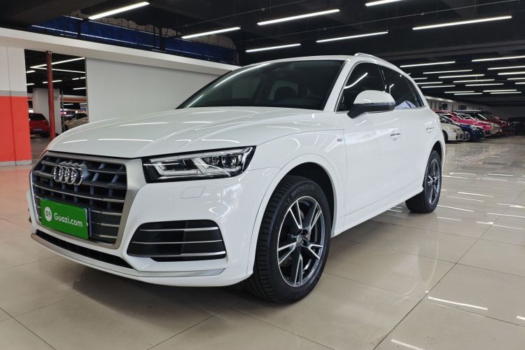 奥迪Q5L 2020款 改款 40 TFSI 荣享时尚型车身外观1