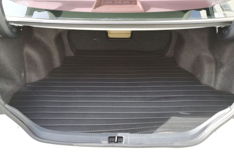 丰田 凯美瑞 2015款 2.0G 领先版局部细节23