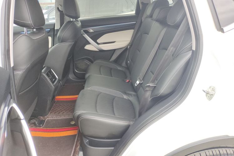 吉利汽车 2022款 博越X 1.8TD DCT智慧型中控内饰7001