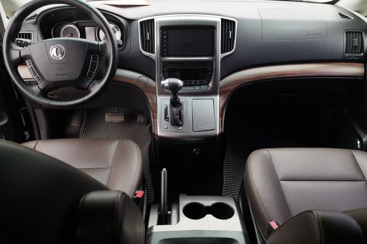 东风风行 风行CM7 2018款 经典版 2.0T 自动尊享型中控内饰7002