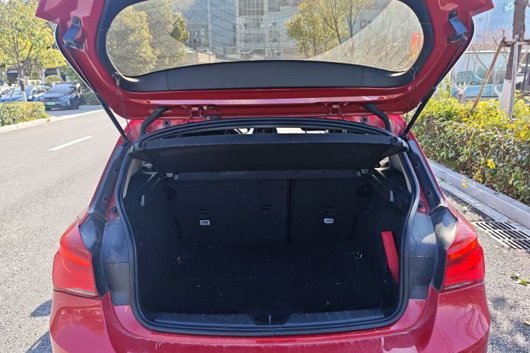 宝马1系(进口) 2015款 118i 领先型局部细节23