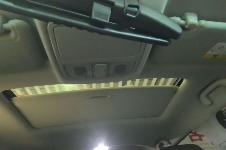 长安CS75 2021款 荣耀百万版 280T DCT豪华型局部细节22