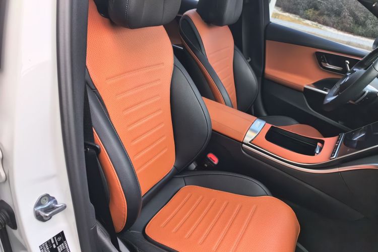 奔驰C级 2022款 改款 C 200 L 运动版局部细节41