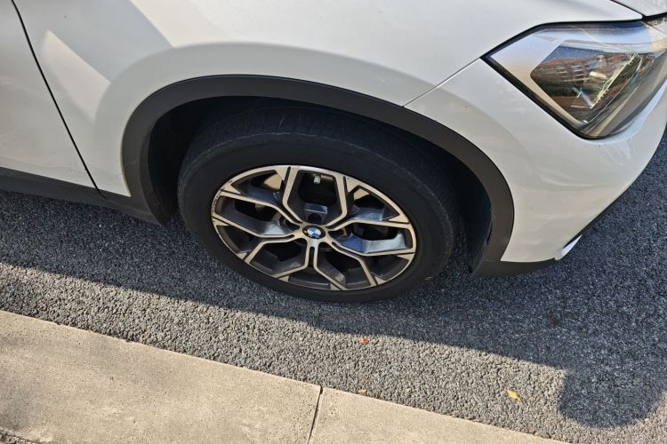 宝马X1 2020款 sDrive25Li 领先型车身外观6003