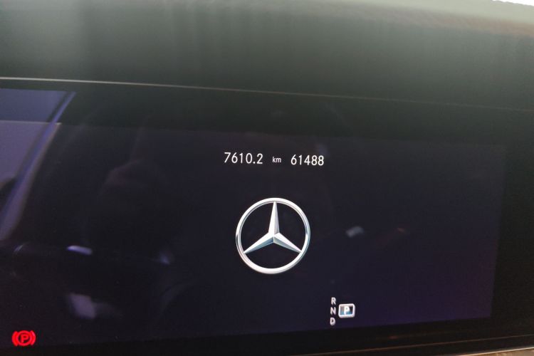 奔驰E级 2021款 E 300 L 运动时尚型中控内饰15