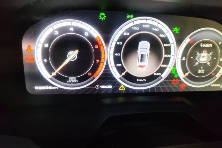 魏牌 VV7 2017款 2.0T 旗舰型中控内饰15