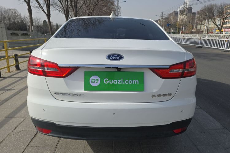 福特 福睿斯 2019款 改款 1.5L 自动悦享型 国VI车身外观6002