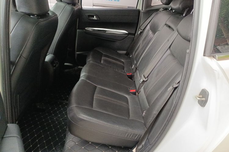 标致3008 2013款 1.6THP 自动至尚版中控内饰7004