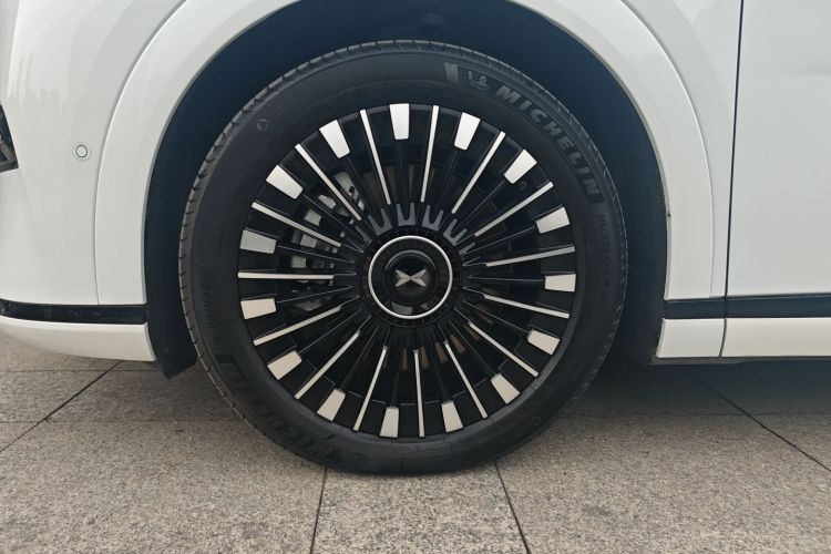 小鹏X9 2025款 650长续航 Max车身外观6008