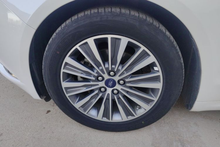 福特 蒙迪欧 2017款 EcoBoost 180 豪华型车身外观6010