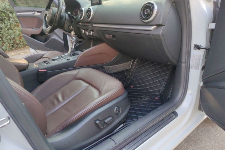 奥迪A3 2016款 Sportback 35 TFSI 风尚型中控内饰7005