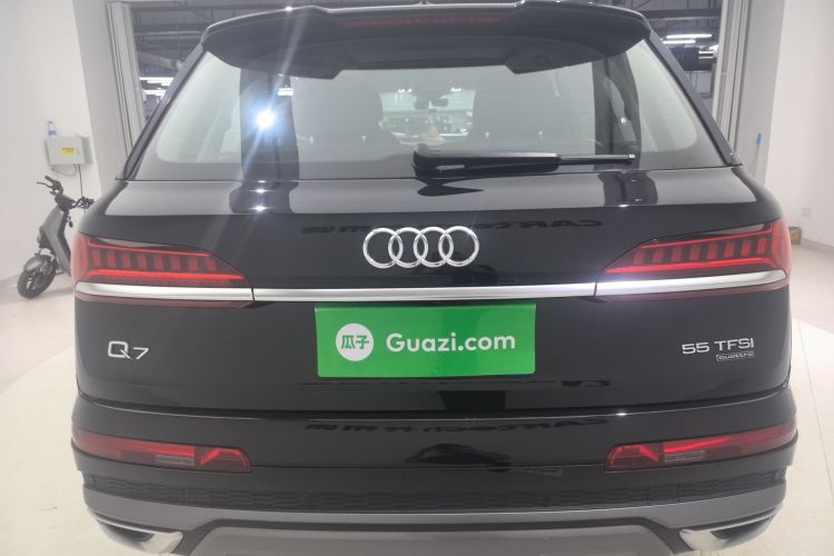 奥迪Q7 2021款 55 TFSI quattro S line运动型车身外观6004