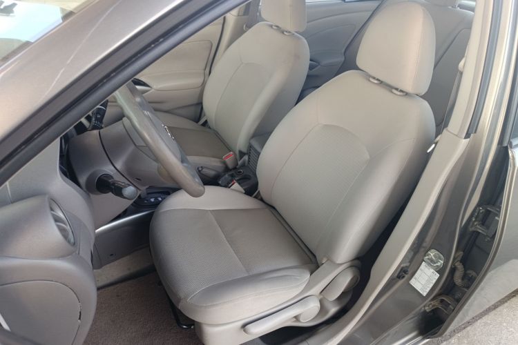 日产 阳光 2011款 1.5XL CVT豪华版局部细节19