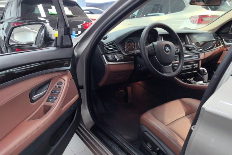 宝马5系 2014款 528Li xDrive领先型中控内饰7002