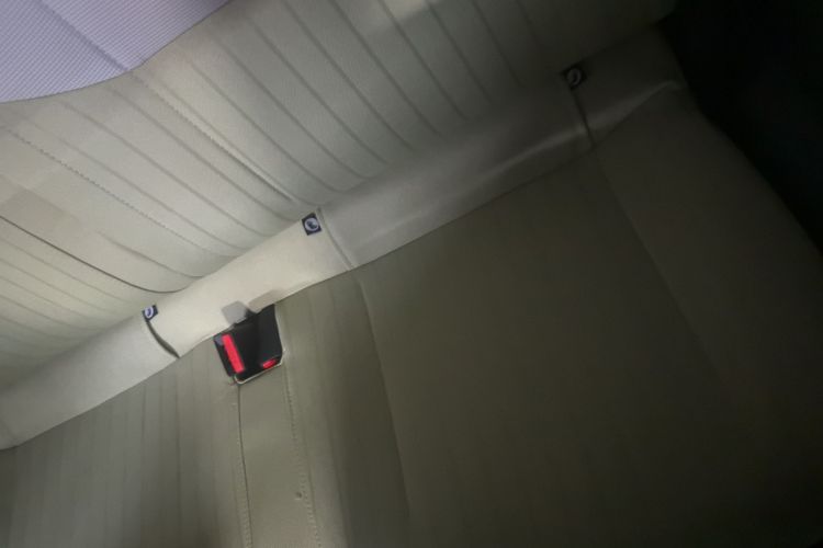 吉利银河 2024款 熊猫mini 200km 耐力熊中控内饰7001