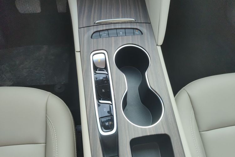 别克 君威 2020款 552T 精英型局部细节18