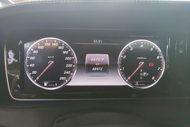 奔驰S级 2017款 S 320 L 商务型中控内饰15