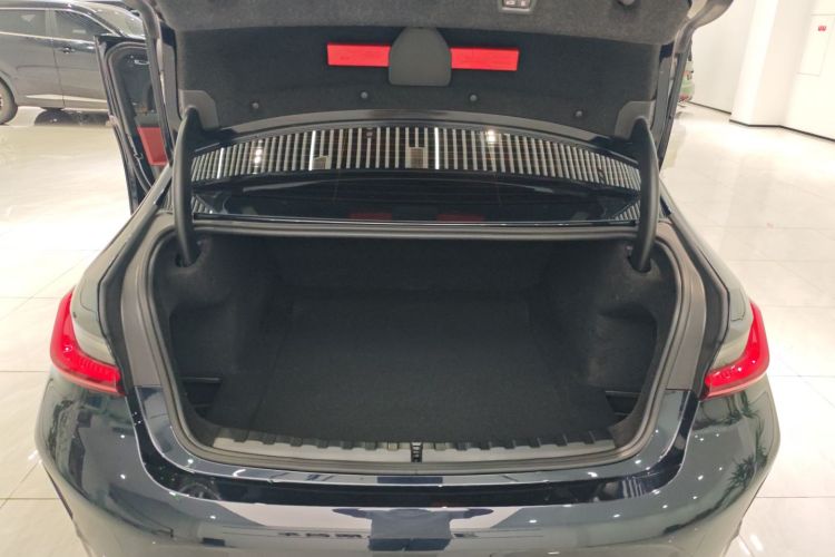 宝马3系 2024款 325Li M运动曜夜套装局部细节23