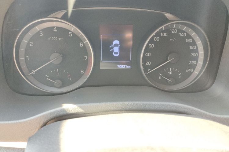 现代 领动 2016款 1.6L 自动智炫·精英型中控内饰15