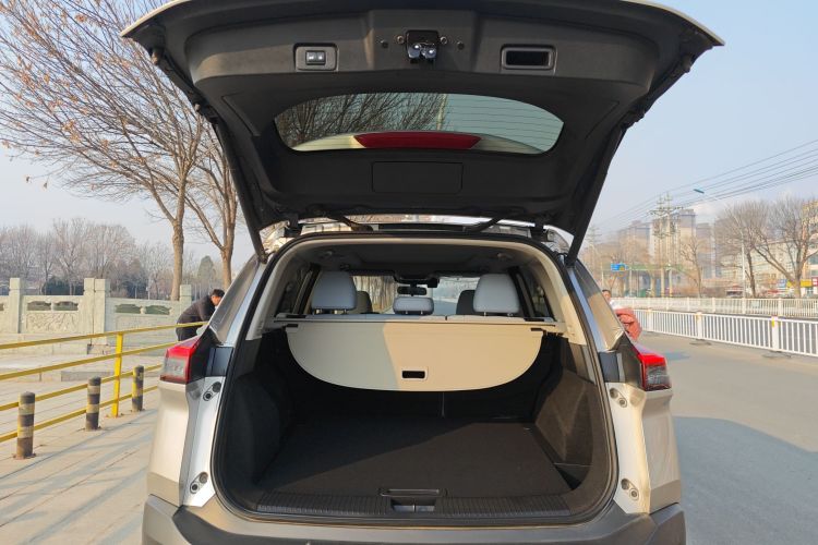 日产 奇骏 2023款 e-POWER 超混双电机四驱至尊版局部细节23