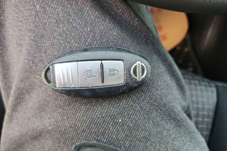 日产 骐达TIIDA 2019款 1.6L CVT智行版 国VI中控内饰7004