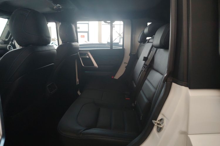 北京越野 北京BJ40 2023款 2.0T 自动四驱城市猎人版侠客型中控内饰7001