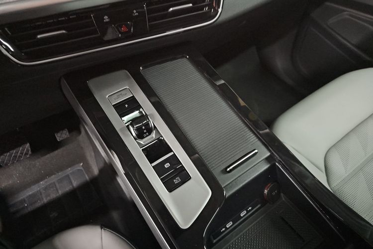 大众 揽巡 2025款  330TSI 豪华巡逸 众享款中控内饰7005