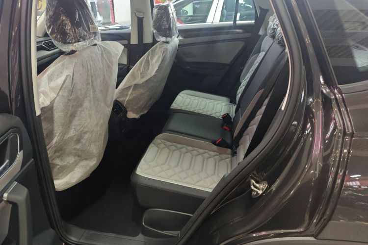 大众 探岳 2025款 众享款 300TSI中控内饰7001