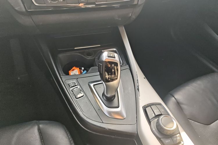 宝马1系(进口) 2015款 118i 领先型局部细节18