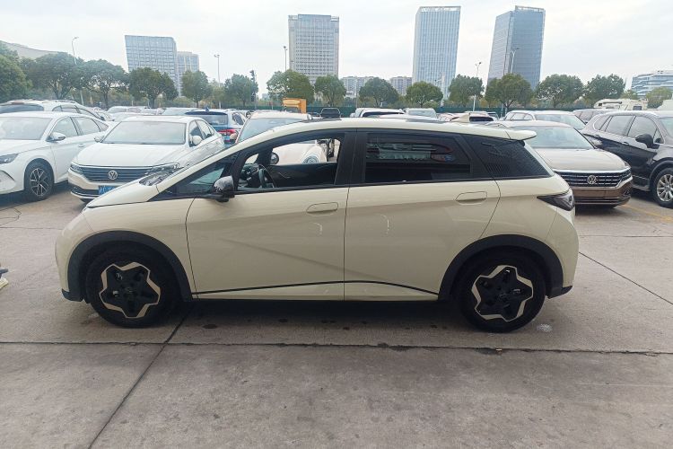 比亚迪 海豚 2021款 405km 时尚版车身外观6004