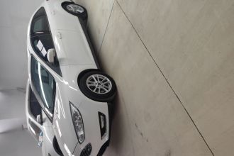 福特 福克斯 2015款 三厢 1.6L 自动风尚型