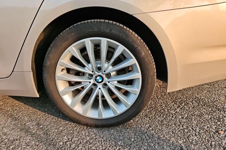 宝马5系 2018款 525Li 豪华套装车身外观6006