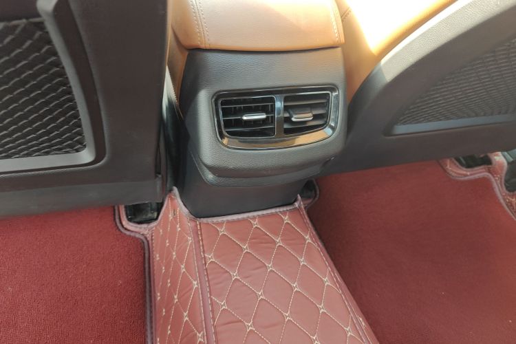 红旗H5 2018款 30TD 智联韵动版局部细节9005