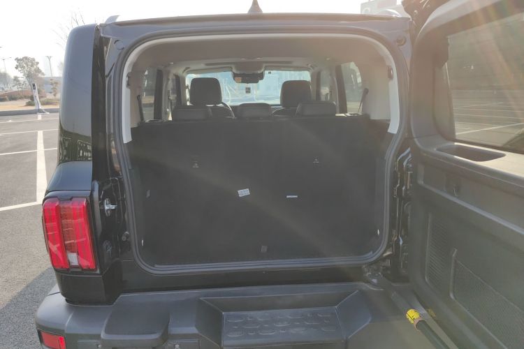 坦克300 2021款 越野版 2.0T 征服者局部细节23