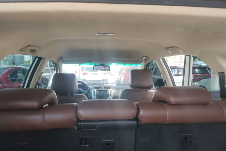 比亚迪S6 2014款 2.0L 手动豪华型 5座中控内饰7007